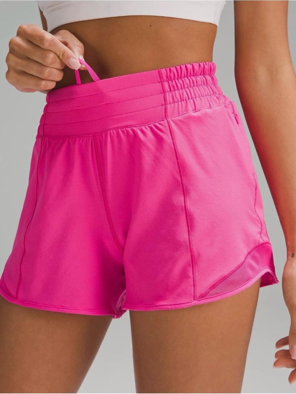 Lululemon Hotty Hot Shorts in Sonic Pink
Size 6